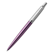Ручка PARKER Jotter Core K63 Victoria Violet CT M, стержень синий, нержавеющая сталь, отдельные элементы дизайна - зеркальный хром. Цвет: лаковый фиолетовый и нержавеющая сталь/хром