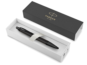 Ручка PARKER IM Achromatic Matt Black M, синий стержень, корпус: нержавеющая сталь. Ручка упакована в подарочную фирменную коробку Parker.